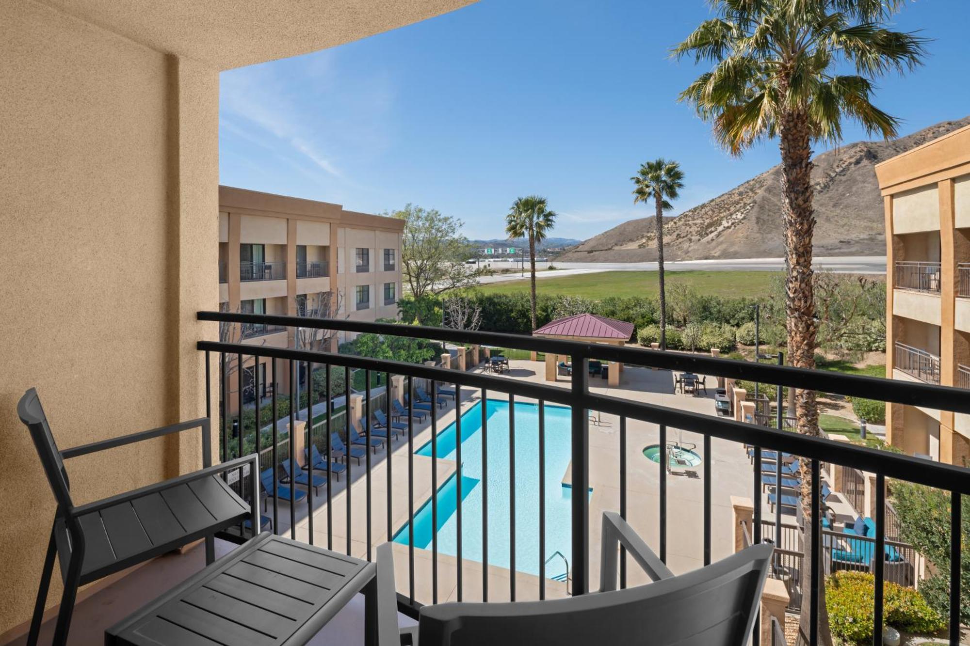 Courtyard By Marriott Santa Clarita Valencia Hotel Ngoại thất bức ảnh