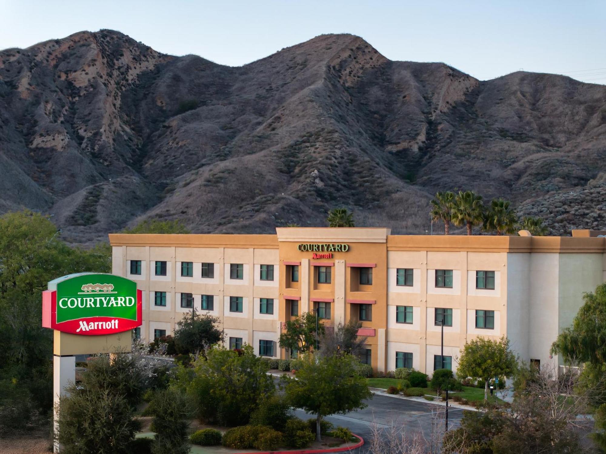 Courtyard By Marriott Santa Clarita Valencia Hotel Ngoại thất bức ảnh